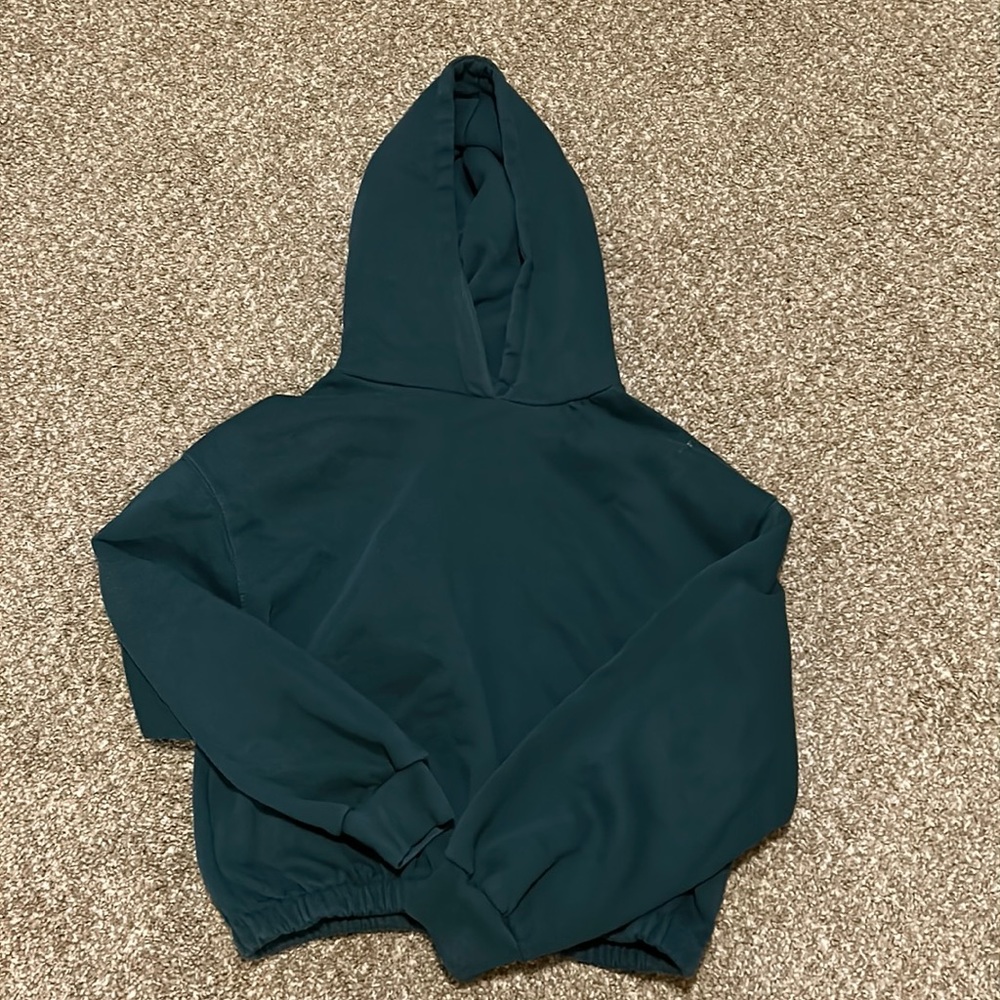 Zara cropped hoodie, size 13-14